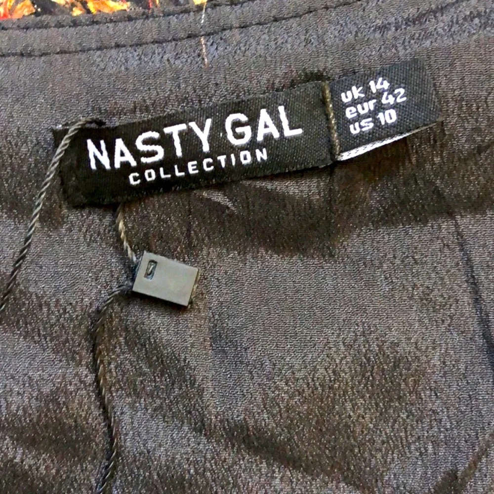 ❤️ NASTY GAL ❤️ COLLECTION FLORAL BABY DOLL MINI DRESS . - Picture 7 of 9